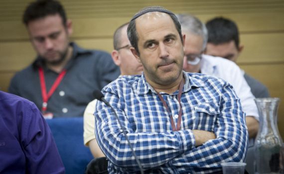 איים וקיים: אריה קינג פרש מהקואליציה