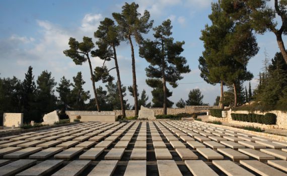 אין גבול לבושה: חשד: מכרו חלקות קבר לא קיימות