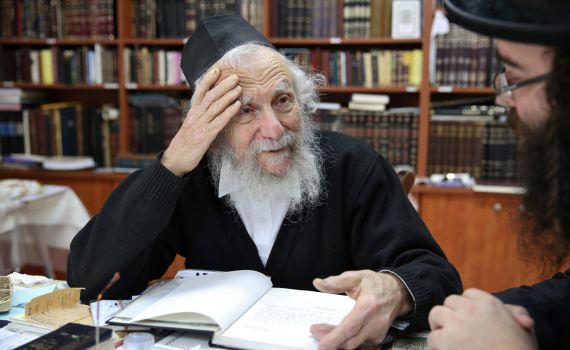 נפטר רבה של רמת השרון הרב יעקב אדלשטיין זצ"ל