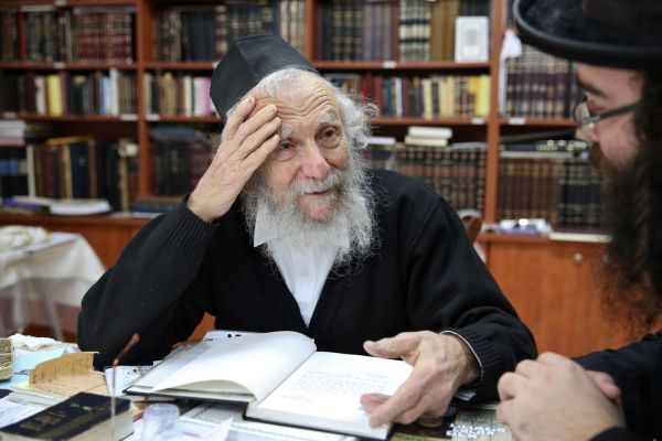 נפטר רבה של רמת השרון הרב יעקב אדלשטיין זצ"ל