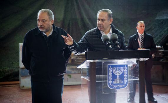 בזמן פינוי עמונה: ההודעה המקוממת של ליברמן ונתניהו