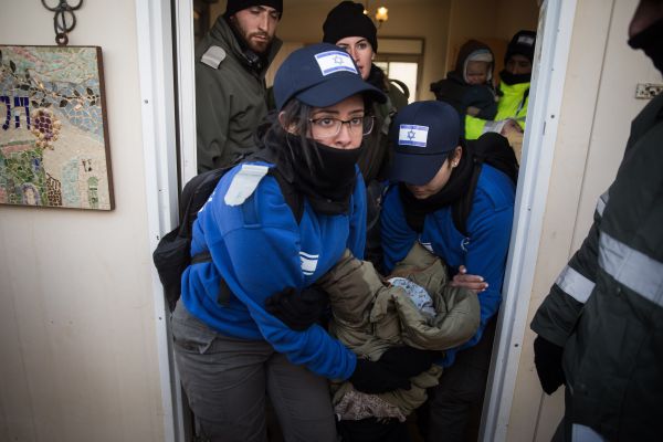 פינוי עמונה: חייבים להגיד מילה טובה למשטרה