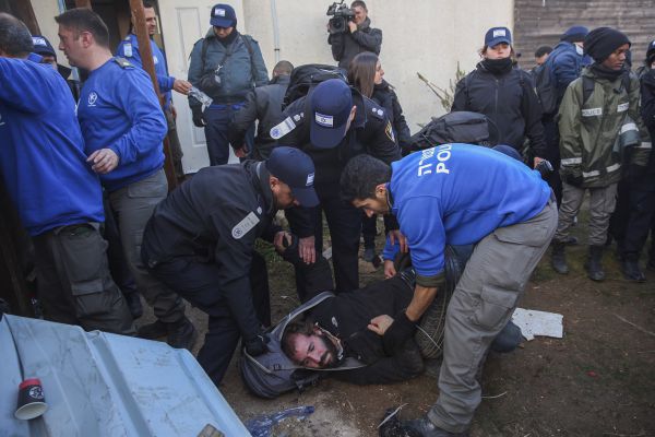 עדות: "באוטובוס מעמונה חטפנו מכות רצח"