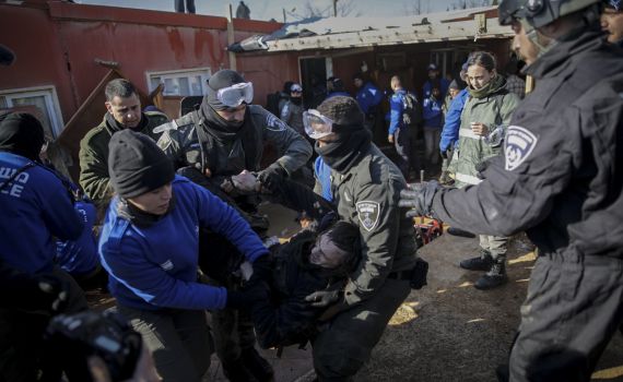 השתמש וזרוק: מטה עמונה מתנער מנוער הגבעות