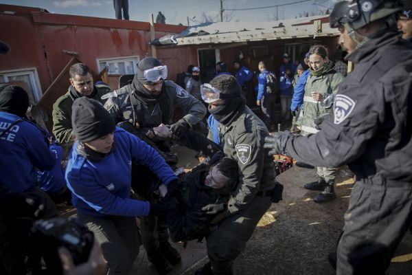 השתמש וזרוק: מטה עמונה מתנער מנוער הגבעות