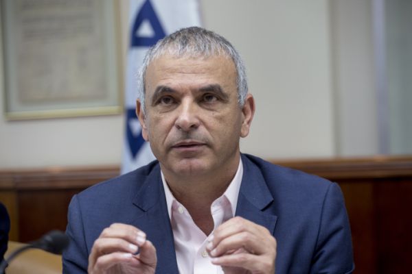 כחלון: "דמיינתי שהוא מכה את אמא שלי"