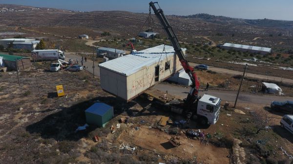 בשעה זו: ממשלת נתניהו ובנט מחריבה את עמונה