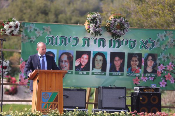 "מי שישלח יד אל ילדינו, ידו תיגדע ללא רחם"