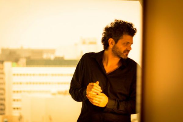 האזינו: האם אמיר דדון שר על אהוד בנאי?