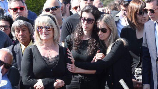 מאות בהלווית מאיר אינשטיין: "ידעת שאתה נפרד"