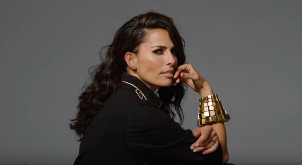 חוזרת בשיק: לינור אברג'יל משיקה מותג אופנה צנוע