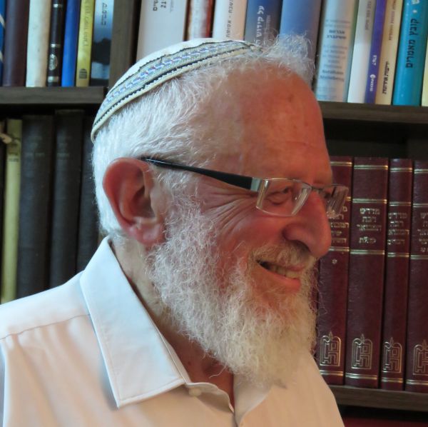 שנה לפטירתו:ותיק הכותבים בעלוני השבת סופד לרב רוזן