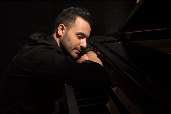 תראו מי חזר: עידן יניב מחשב סגנון מחדש