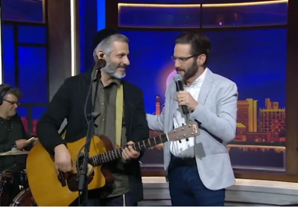 משעשע: גורי אלפי ואביתר בנאי בביצוע ל'פרגולה'