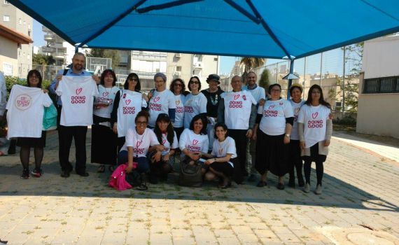 יום של חסד: פיקוח החמ"ד במחוז מרכז יצא להתנדבות עם מנהיגות צעירה מראשון לציון