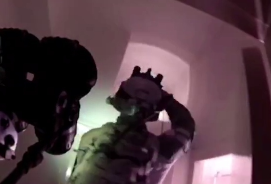 תיעוד דרמטי: חילופי ירי בין החיילים למחבל שחוסל. צפו