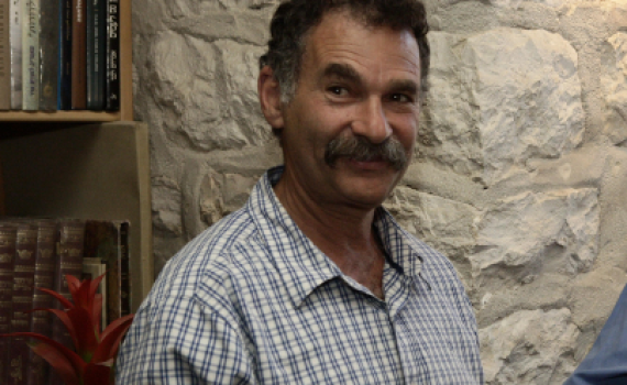 השמאל רותח בעקבות זכיית דוד בארי בפרס ישראל