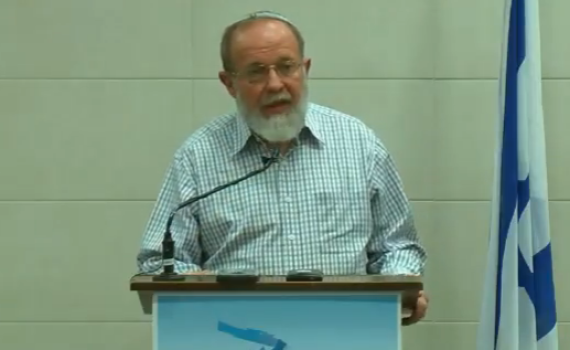 צפו: הרב אלי סדן מתייחס לדרישה לפטר את הרב יגאל