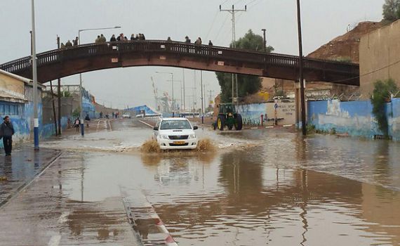 נמל התעופה הושבת; 130 תלמידים חולצו משטפונות