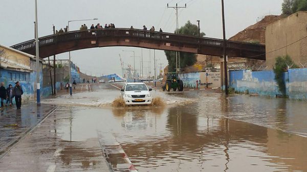 נמל התעופה הושבת; 130 תלמידים חולצו משטפונות