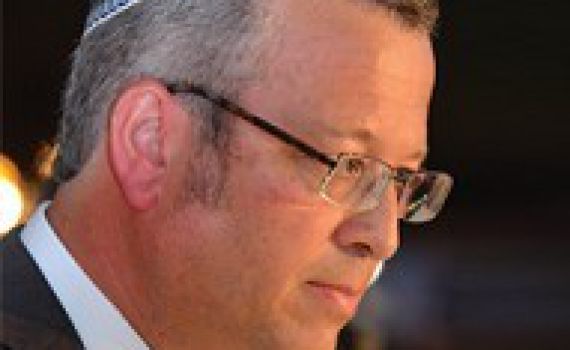 נשים לא יכולות להספיד? תגובה לרב אבינר