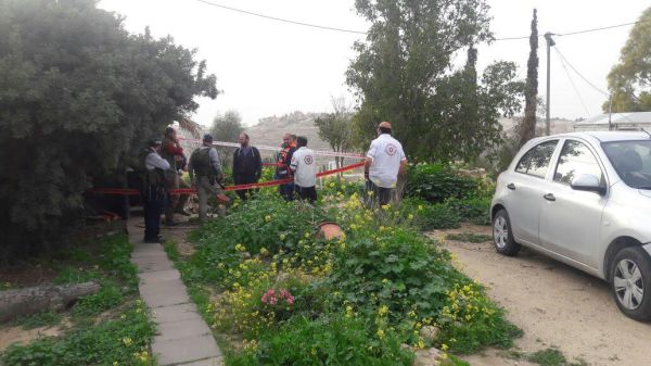 מחבל ניסה לשחוט משפחה וחוסל בלב הבית