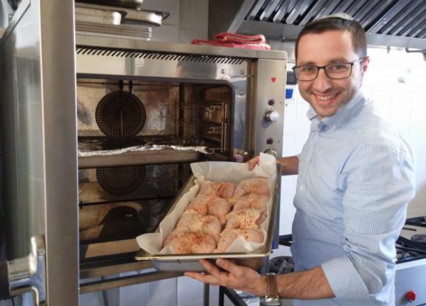 סורגים ארוחה עם סלבסרוג • יונתן דובוב