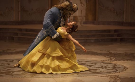 ביקורת סרטים: היפה והחיה • להתאהב בקלאסיקה מחדש