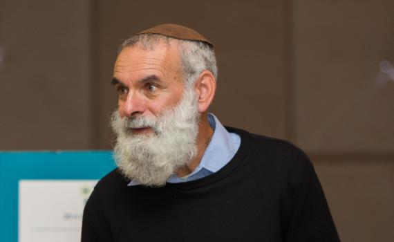 "הייתי מתנגד שבנותיי ישרתו בקרבי"