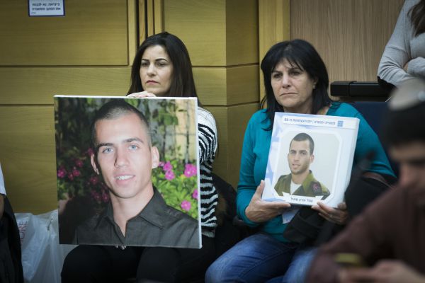 8 שנים: משפחות החטופים מארגנים צעדה לעוטף עזה