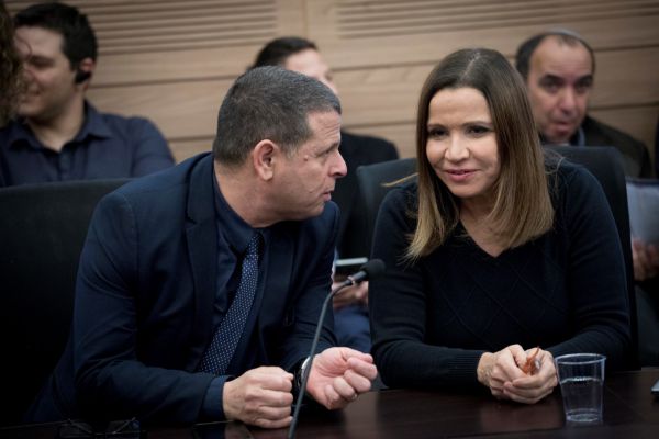 למרות ההכחשות: נחשף הדיל בין כבל ליחימוביץ'