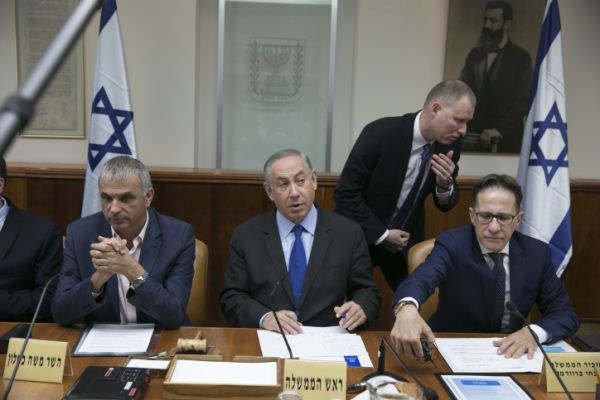 הרצוג וכחלון בוחנים הקמת ממשלה חלופית