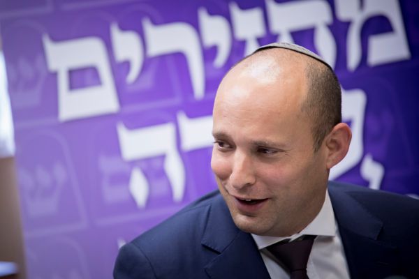 רבנים זועמים על בנט: "מסר מידע שגוי"