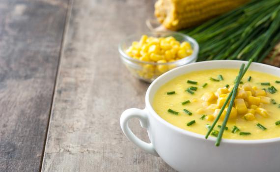 להיפרד מהחורף כידידים: מרק תירס עם טוויסט אסייתי