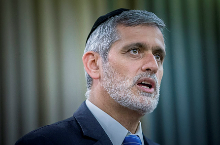 מזל טוב: הג'וב החדש של אלי ישי