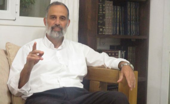 הרב זאגא: לממן טיפול פסיכולוגי ללהט"בים