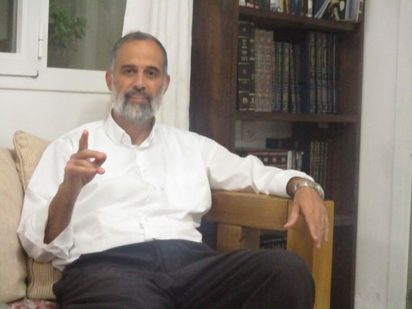 הרב זאגא: לממן טיפול פסיכולוגי ללהט"בים