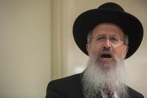 הרב אברהם יוסף הורשע בהפרת אמונים