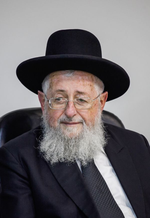 הרב דיכובסקי מבהיר: "הרב יצחק יוסף – גדול שבגדולים"