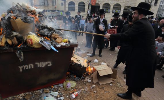 מה לא חמץ ולא צריך לזרוק מהבית לפני פסח? הרשימה המלאה