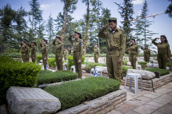 "ונזכור את כולם": הנצחת הנופלים בדרך אחרת