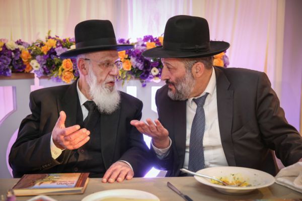 ש"ס מאיימת: "אם צריך נפרוש גם מהממשלה"