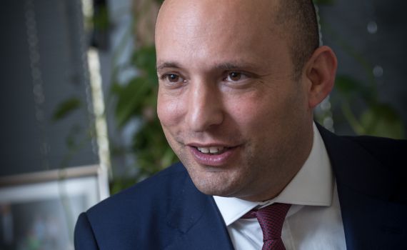 מכיוון לא צפוי: תמיכה מפתיעה בנפתלי בנט