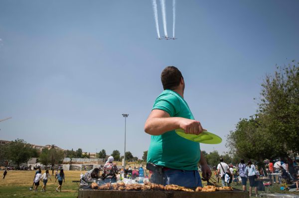המדריך למנפנף: טיפים ומתכונים לחגיגות ה-70