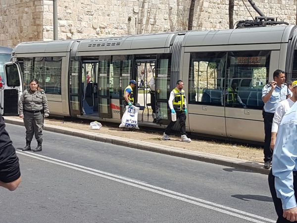 בת 25 נרצחה בפיגוע דקירה ברכבת הקלה בירושלים