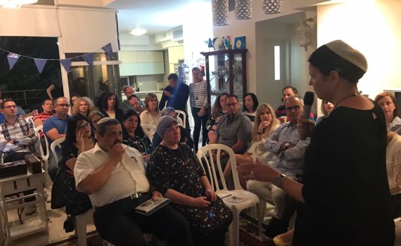 "זיכרון בסלון": גם מפכ"ל המשטרה לקח חלק בפרוייקט