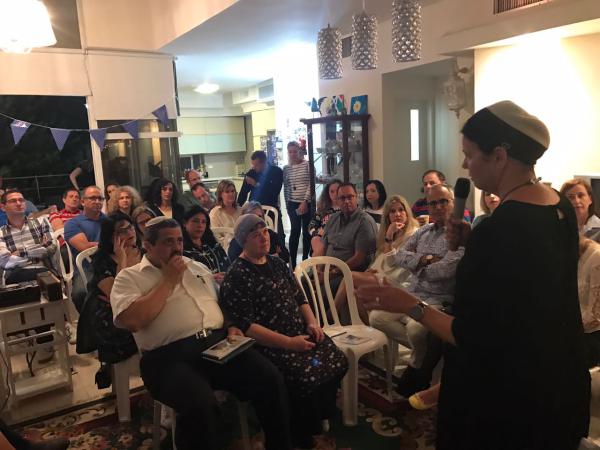 "זיכרון בסלון": גם מפכ"ל המשטרה לקח חלק בפרוייקט