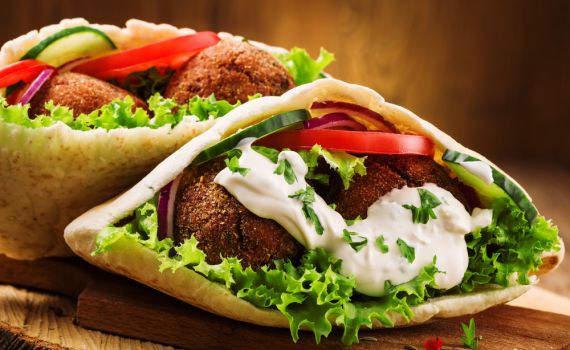 אין כוח לנפנף? 4 מתכונים למאכלים הכי ישראלים