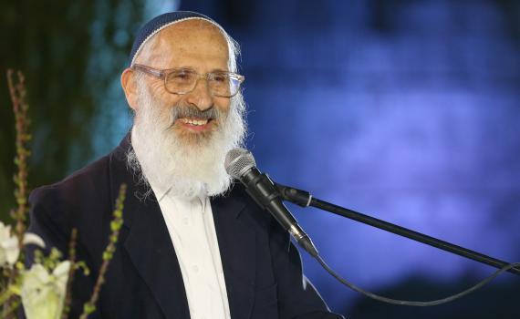 אמירת קדיש ע"י אישה/ הרב אבינר מגיב לרב סתיו