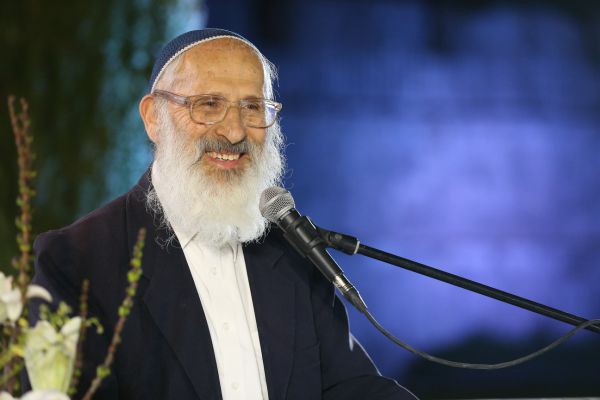 אמירת קדיש ע"י אישה/ הרב אבינר מגיב לרב סתיו